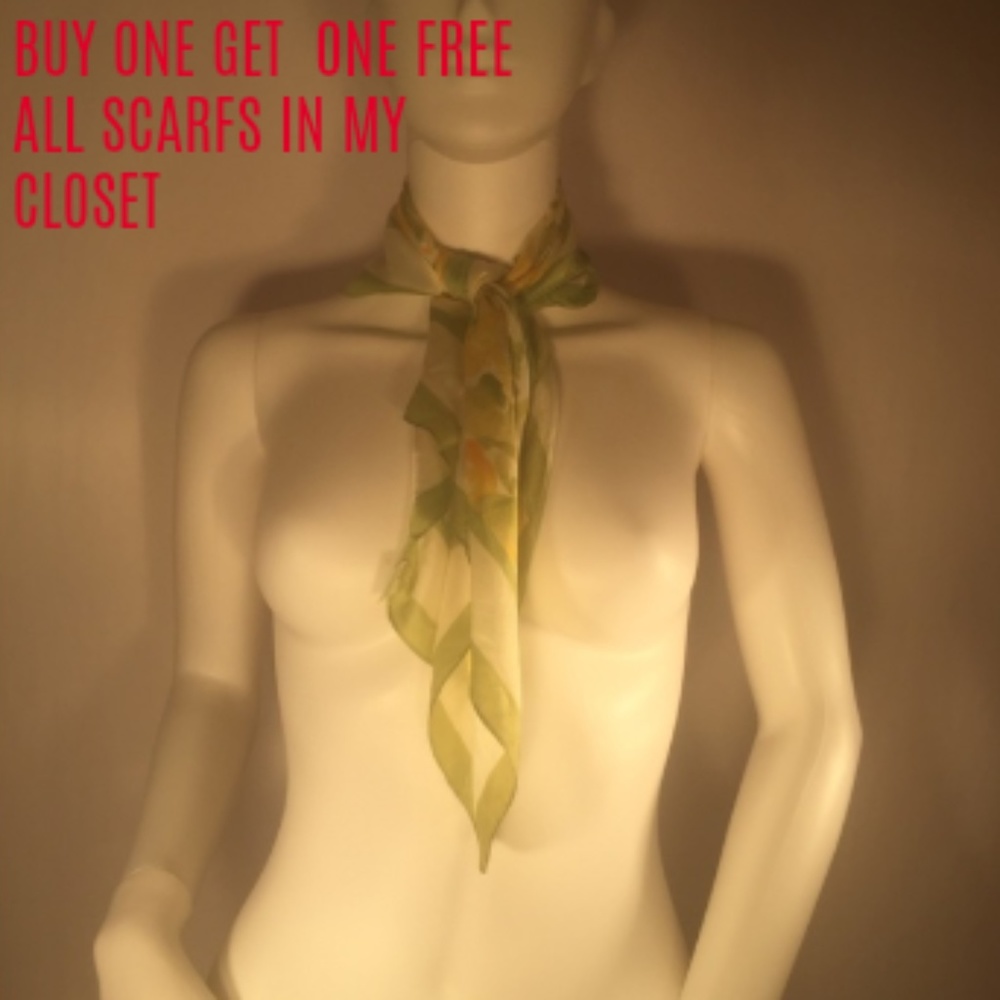 Beautiful Spring Green AVON Scarf!